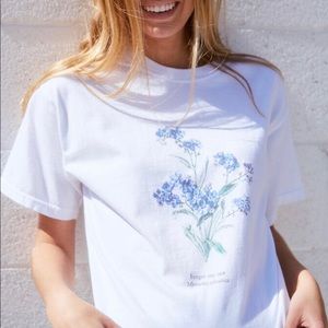 Brandy Melville Forget-me-not tee
